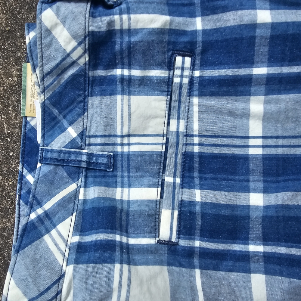 Wrangler Blue and White Plaid Cargo Shorts - Picture 5 of 6